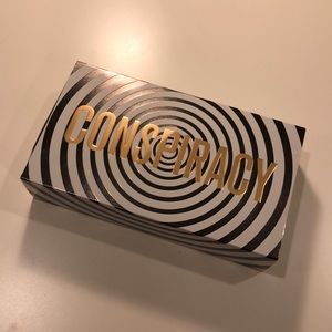 Jeffree Star Conspiracy eyeshadow palette